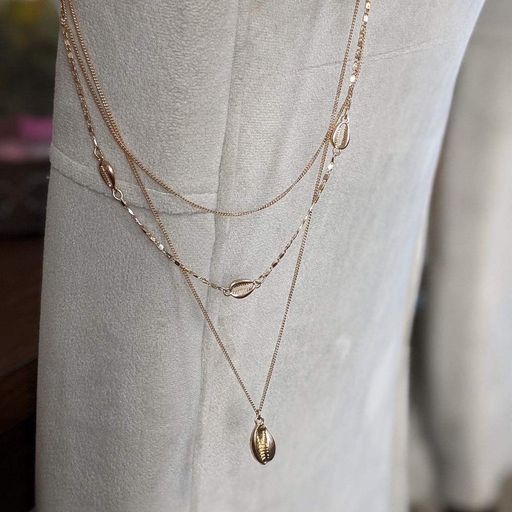 Puka Shell Layered Necklace - Picture 2 of 2